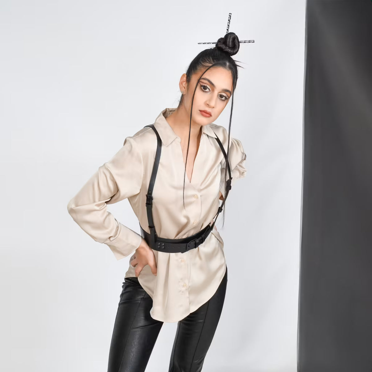 Black leather corset belt – Harness by Aria Margo