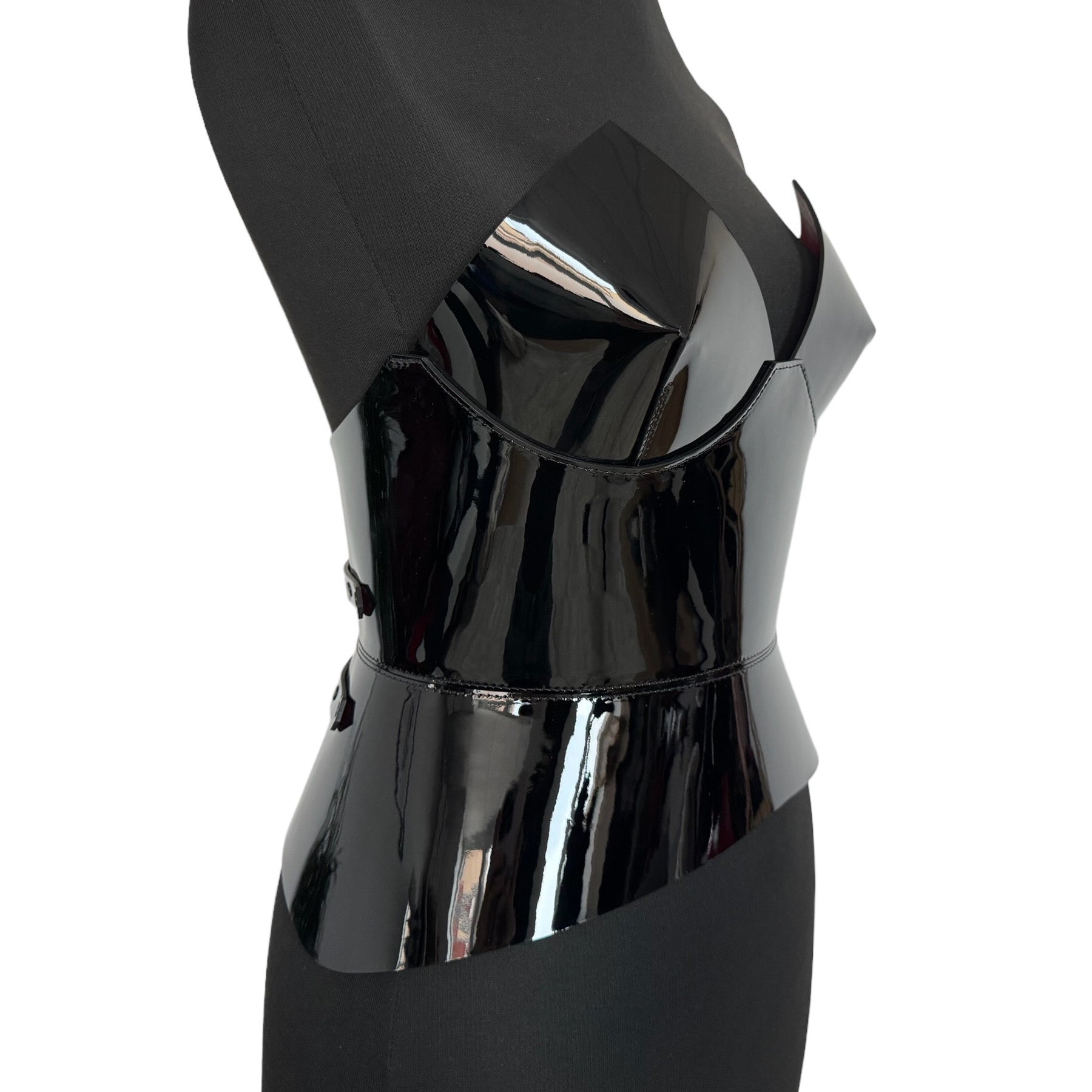 Black leather corset belt – Round Body by Aria Margo