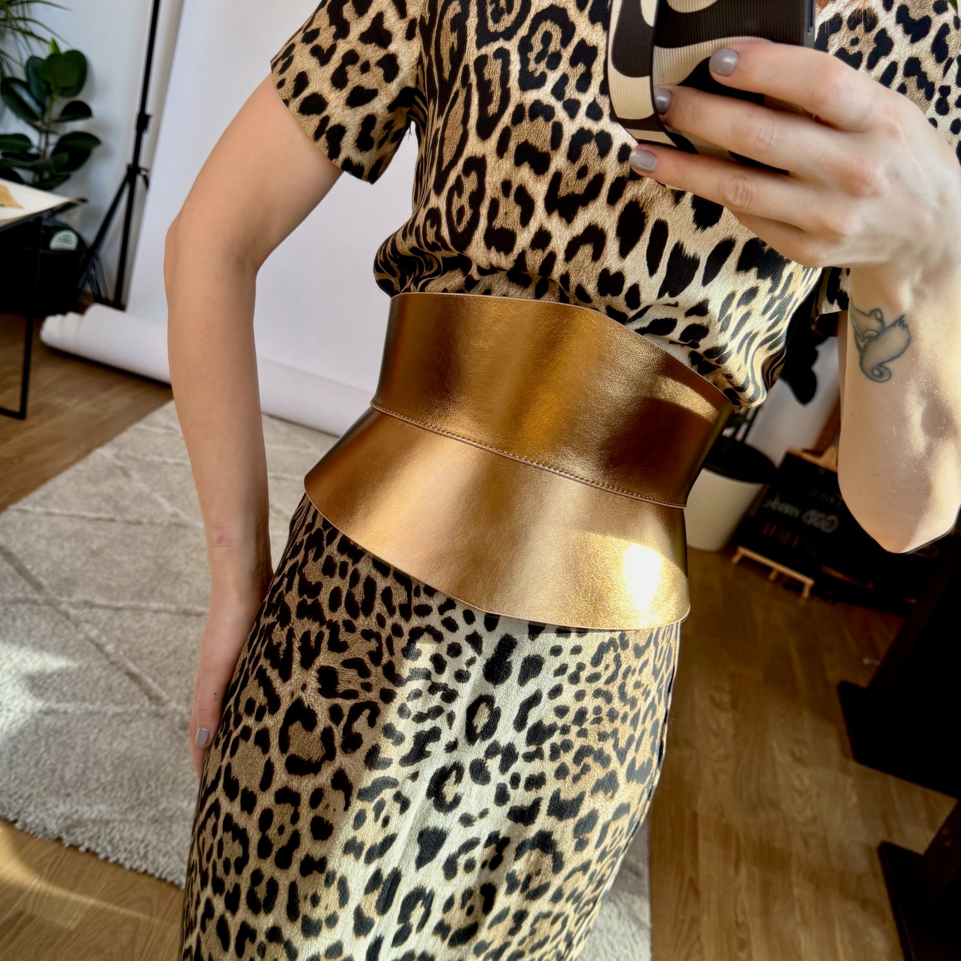 Gold leather corset belt – Hourglass by Aria Margo