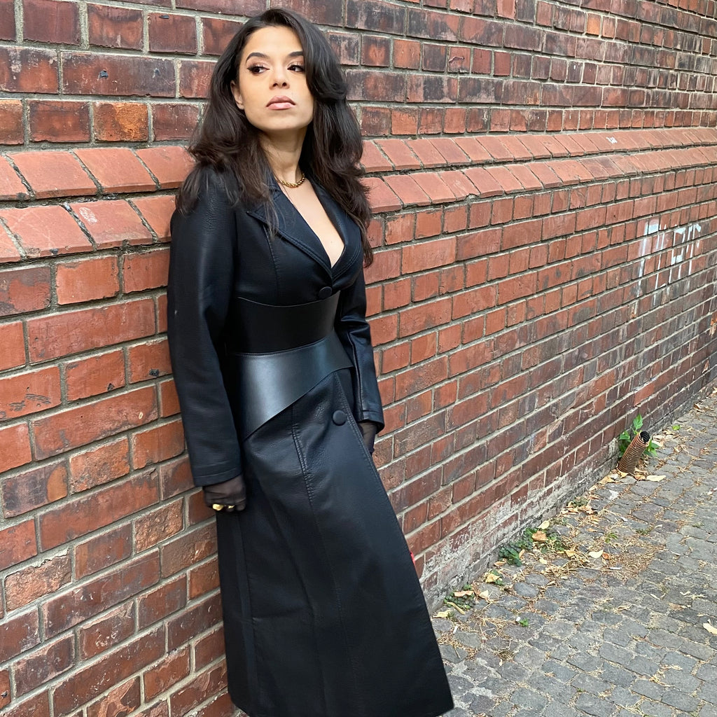 Black leather corset belt – Hallo by Aria Margo
