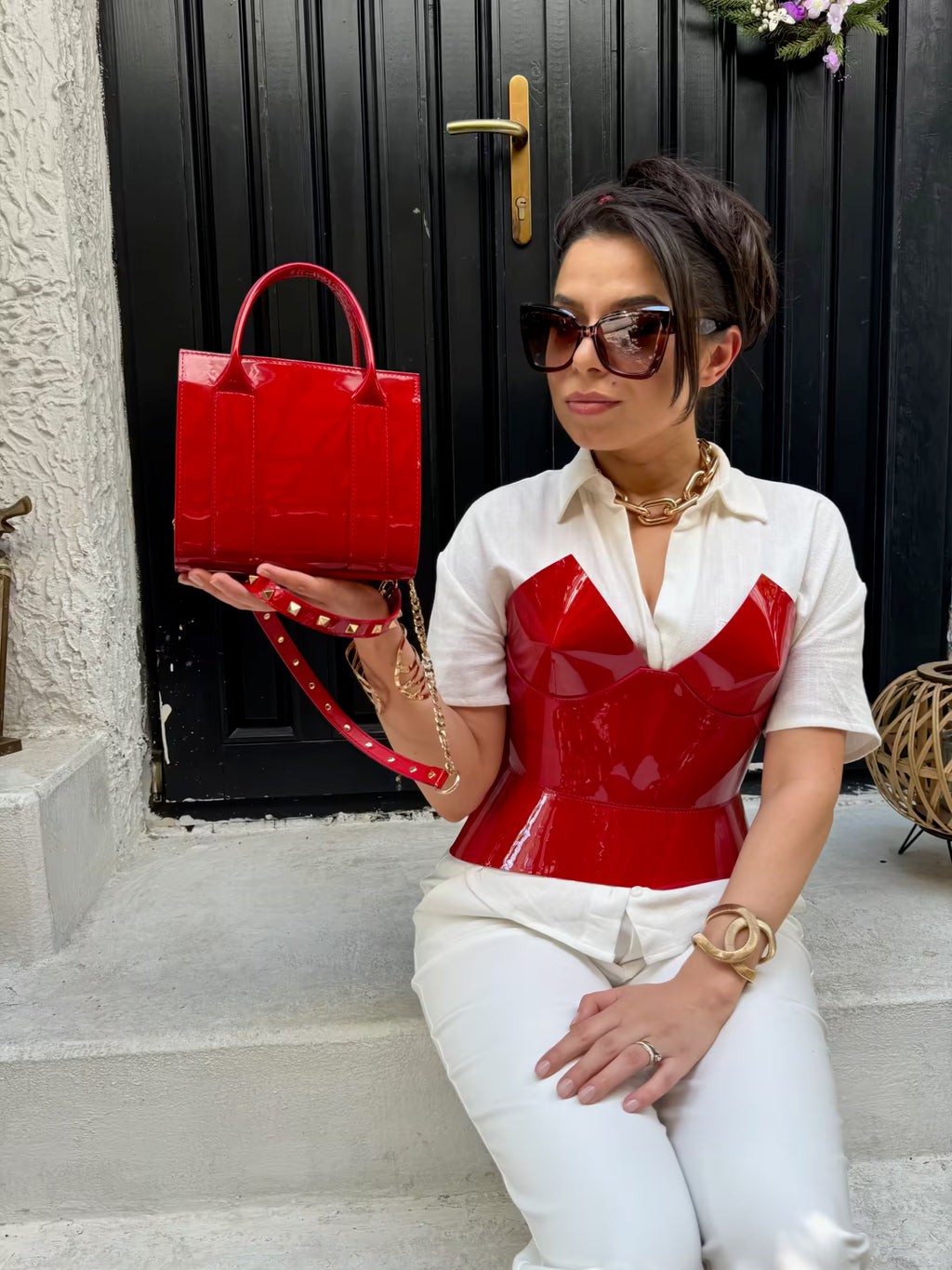 Red leather corset belt – Round Body by Aria Margo