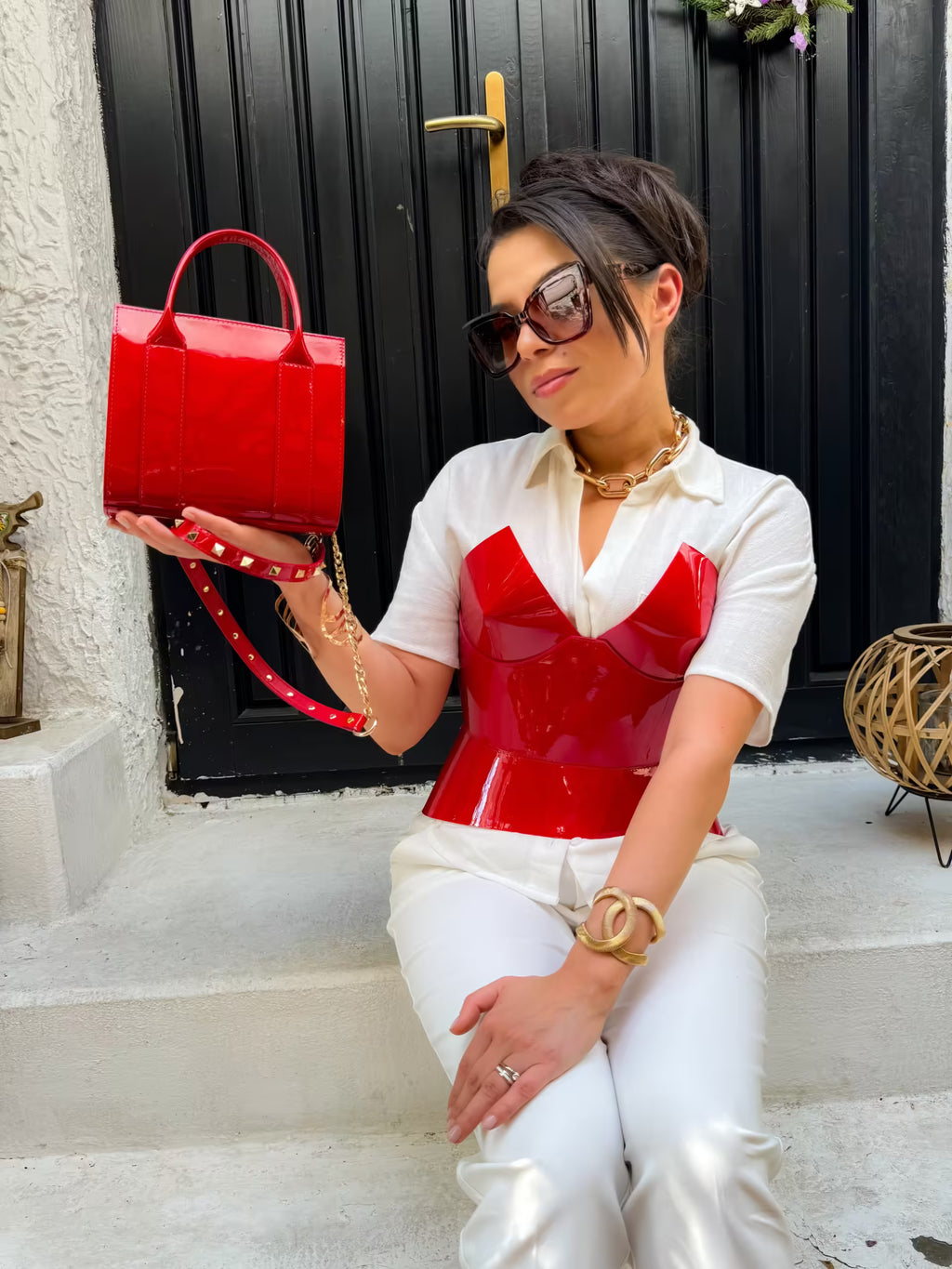 Red leather corset belt – Round Body by Aria Margo