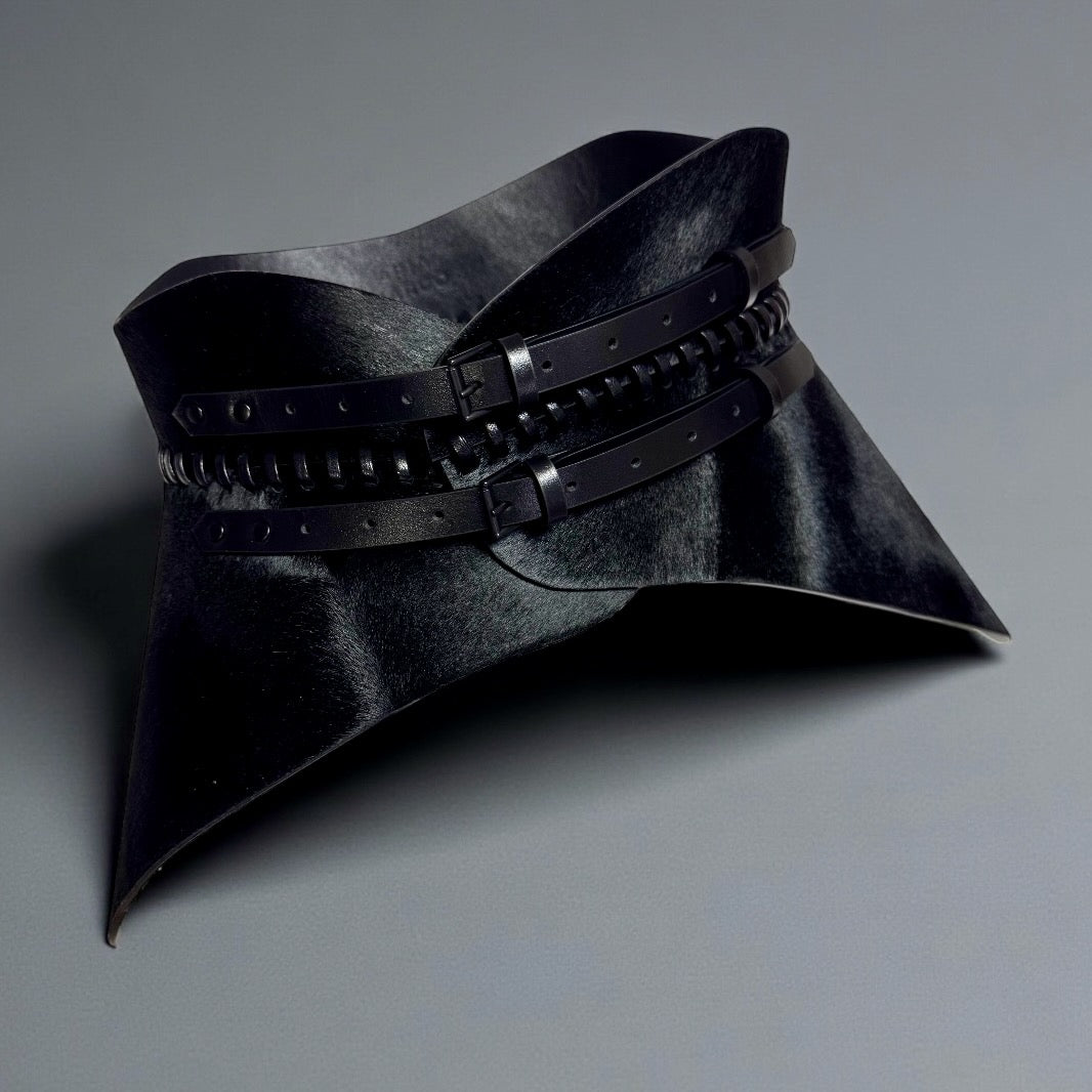 Black leather corset belt – Hallo by Aria Margo