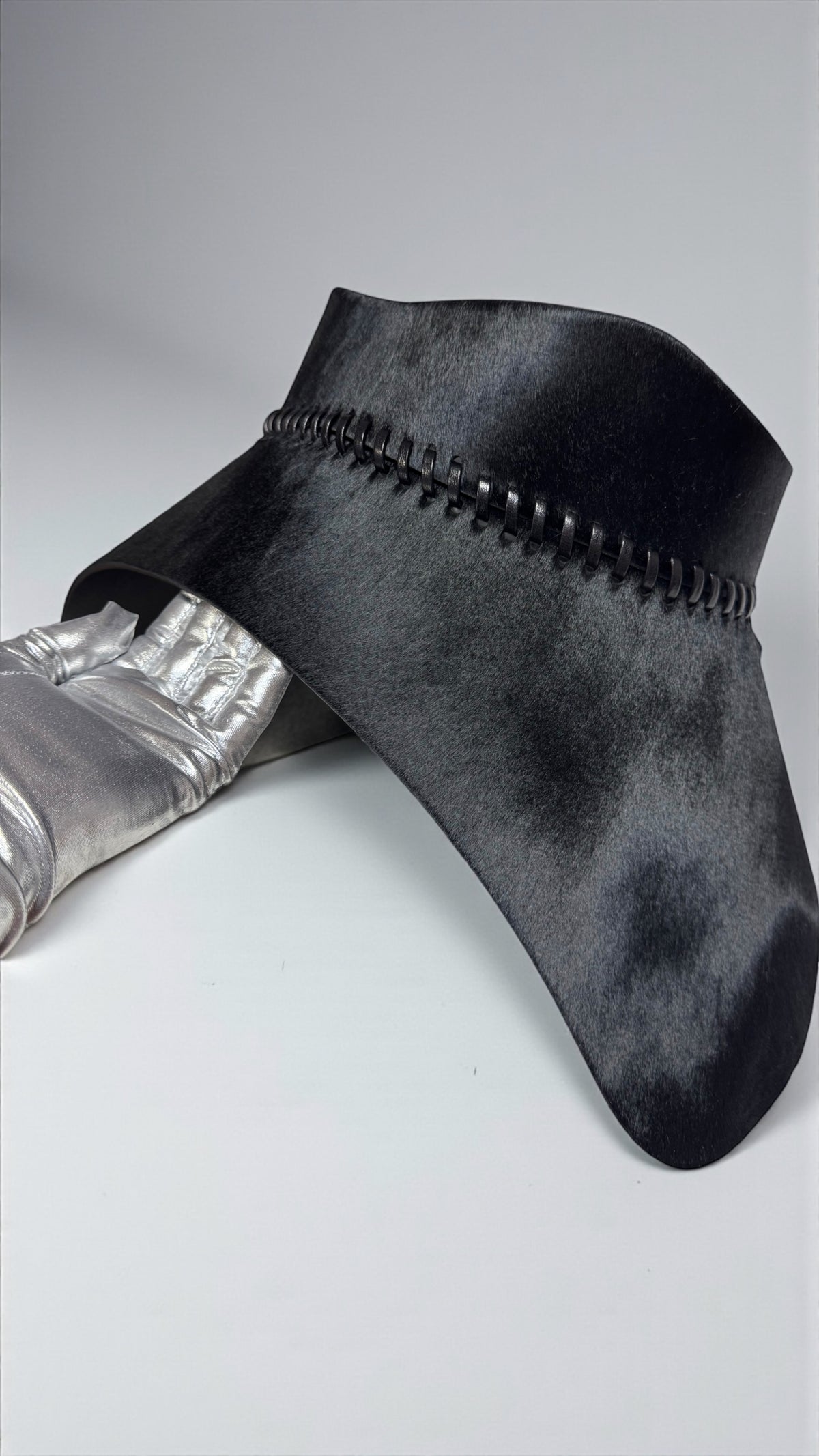 Black leather corset belt – Hallo by Aria Margo