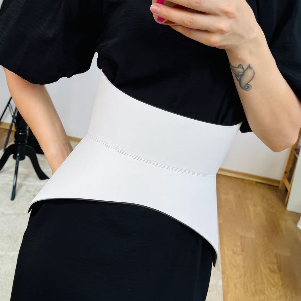 White leather corset belt – Hallo by Aria Margo
