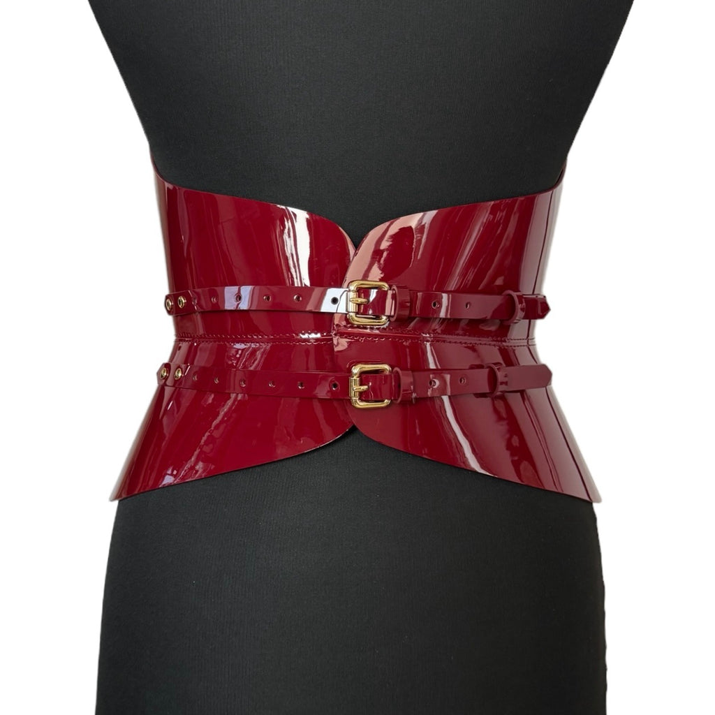 Red leather corset belt – Round Body by Aria Margo