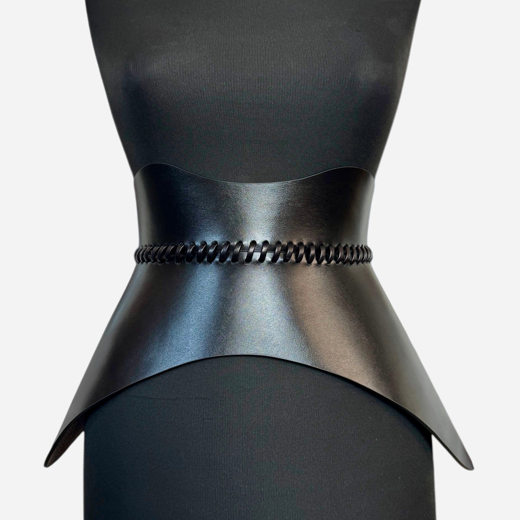 Black leather corset belt – Hallo by Aria Margo
