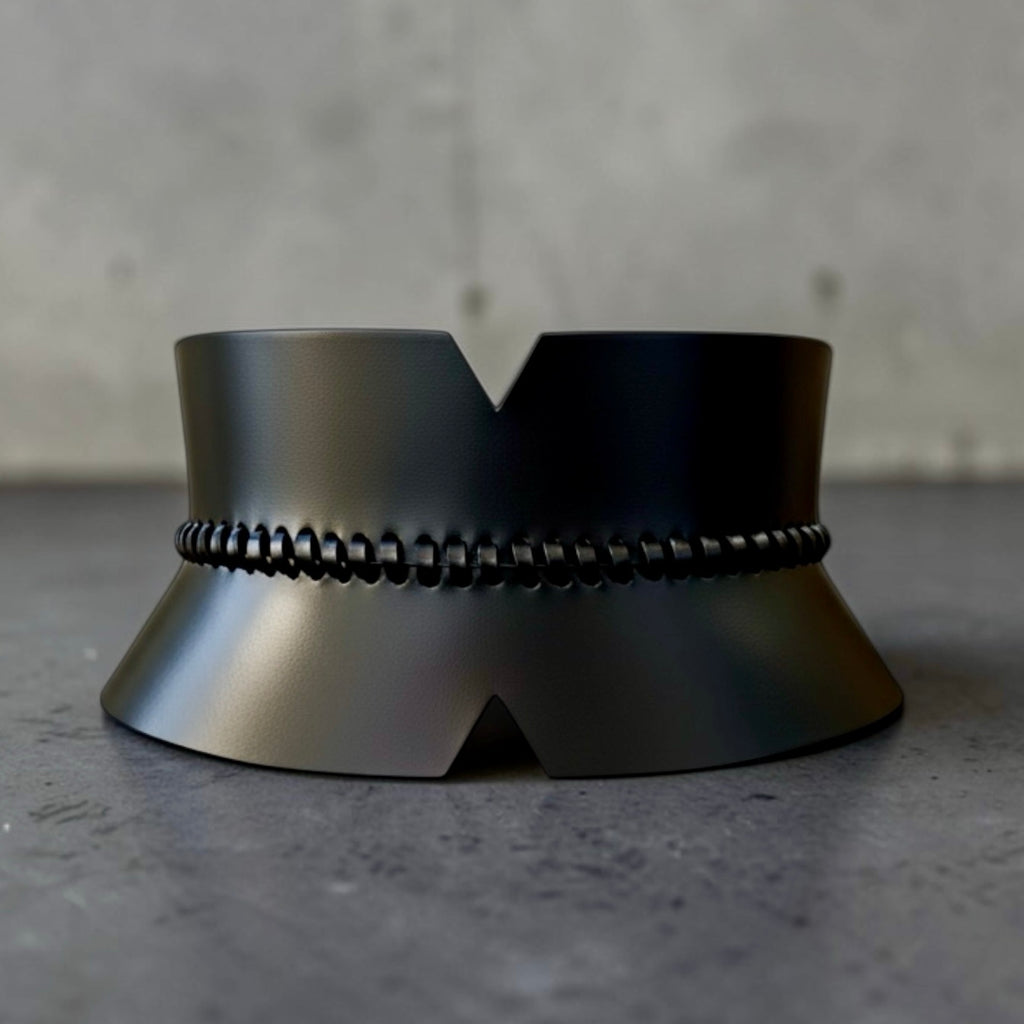 Black leather corset belt – V-cut by Aria Margo