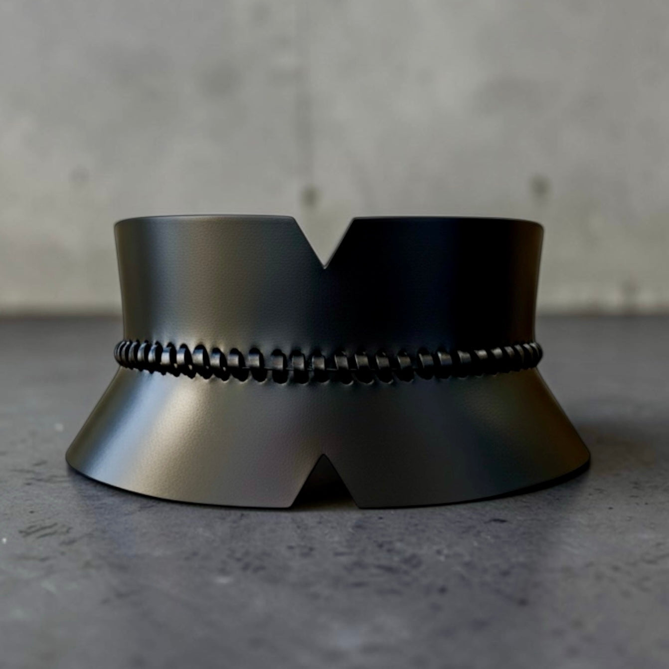 Black leather corset belt – V-cut by Aria Margo
